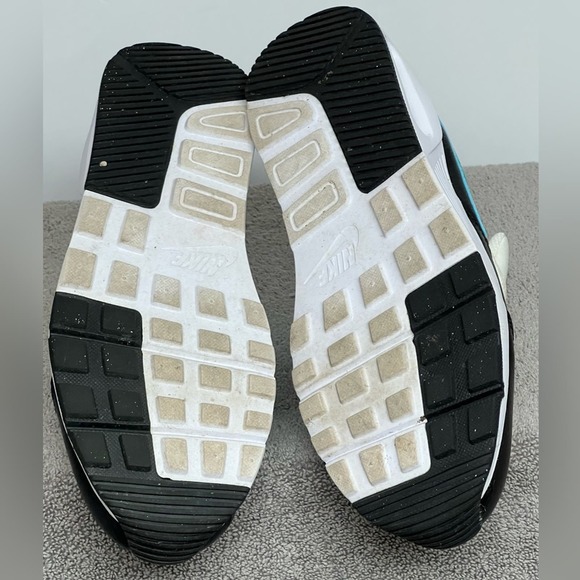 Nike White and Blue Athletic Shoes - Picture 5 of 8